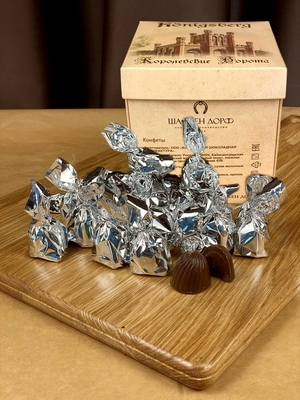 Конфеты «Золотое пралине» миндаль, 200 гр.